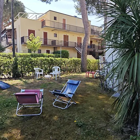 Διαμέρισμα R08 - Trilocale Con Giardino Privato E Garage *
