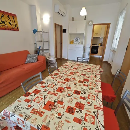 R08 - Trilocale Con Giardino Privato E Garage Numana