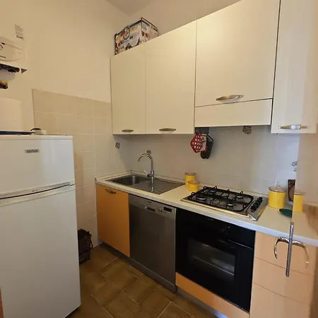 Διαμέρισμα R08 - Trilocale Con Giardino Privato E Garage *