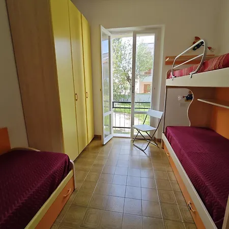 R08 - Trilocale Con Giardino Privato E Garage Numana