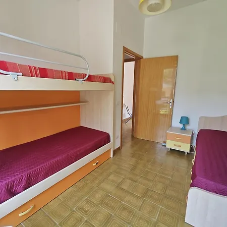 Διαμέρισμα R08 - Trilocale Con Giardino Privato E Garage *