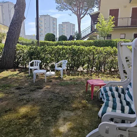 R08 - Trilocale Con Giardino Privato E Garage Διαμέρισμα Numana