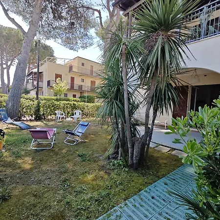 R08 - Trilocale Con Giardino Privato E Garage Numana